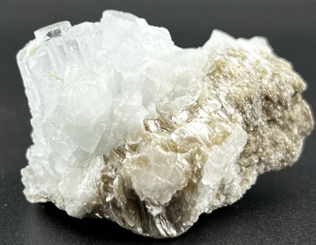 Natural Untreated Aquamarine Crystal – Nager Valley, Skardu, Pakistan 500 cts.