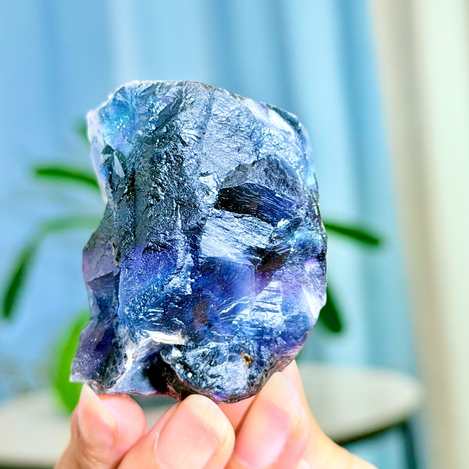 205G Rare transparent purple cubic fluorite mineral crystal sample/China