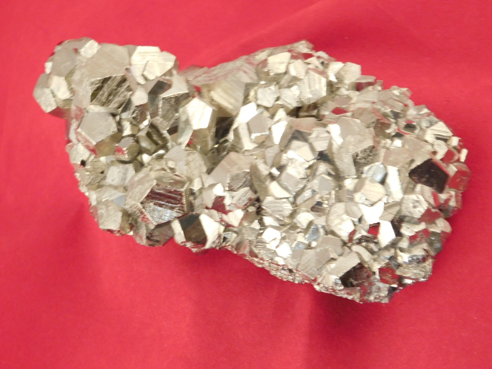 BIG! Dodecahedron PYRITE Crystal Cluster NICE! and 100% Natural Peru 850gr