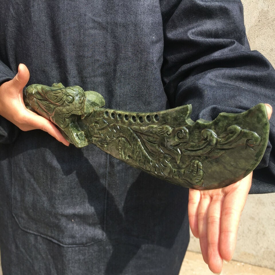 2.6~2.8LB 1PC Natural jade carving dragon head dao reiki skull crystal specimen