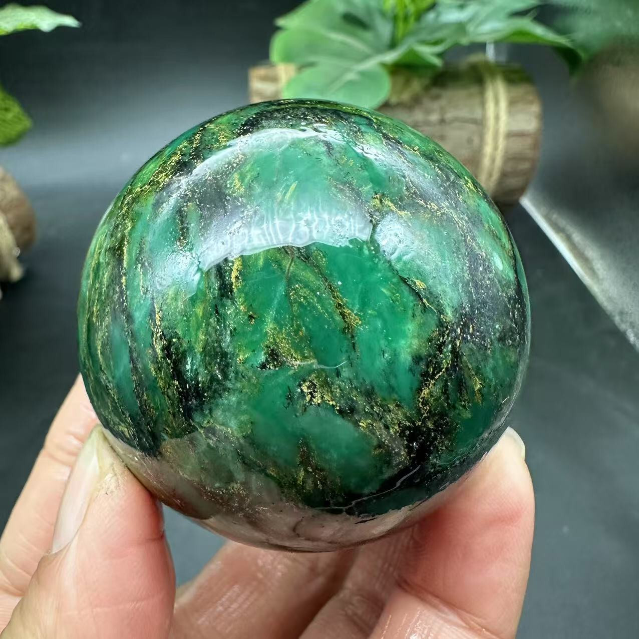 1pc Natural emerald Quartz Ball Crystal polished Sphere Healing energy gift 50mm