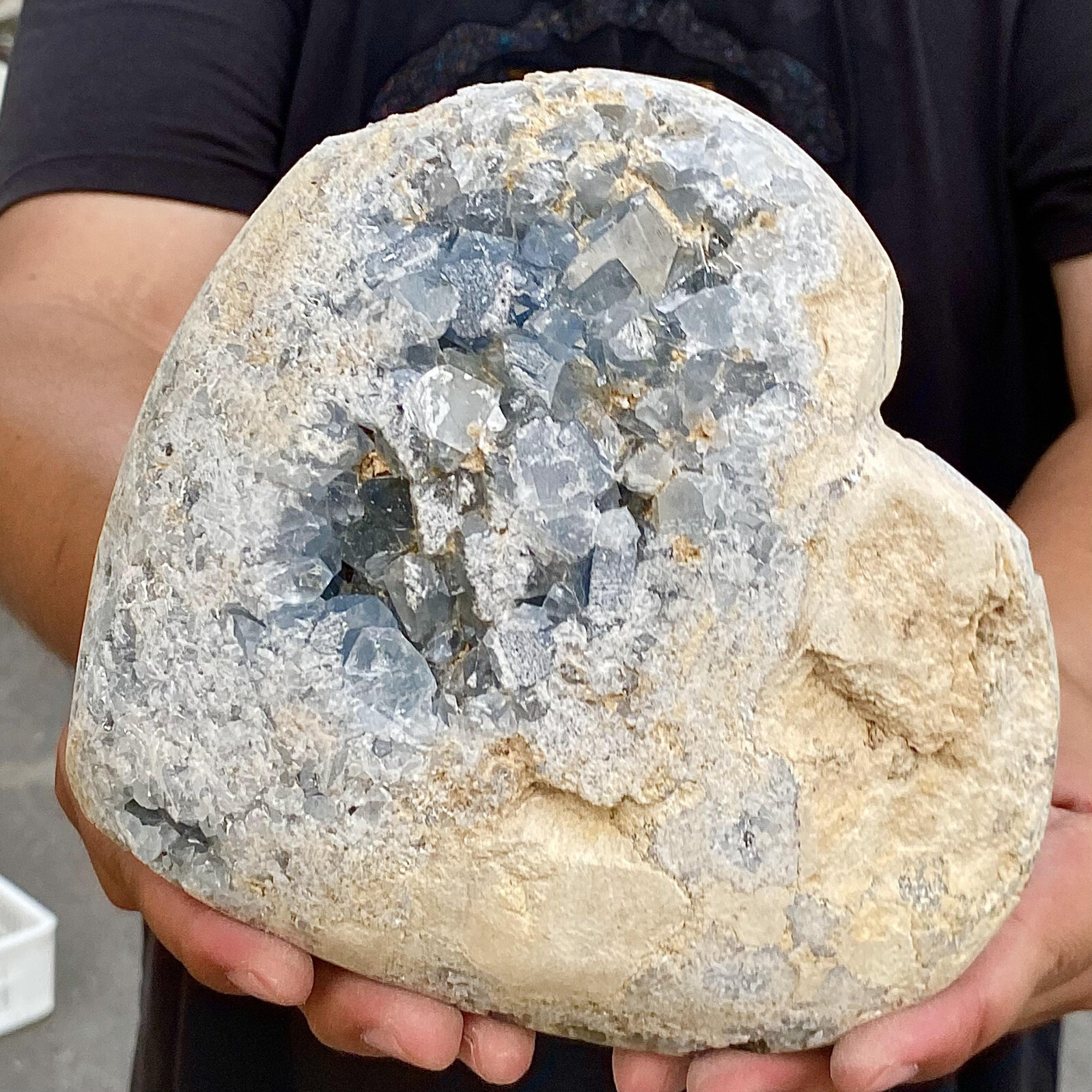 9.46LB Natural blue crystal cave heart-shaped original ore restoration