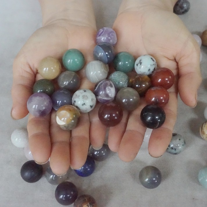 2.2LB 88Pcs Natural Quartz Crystal Jasper Sphere Ball Diverse Stone Healing 20mm