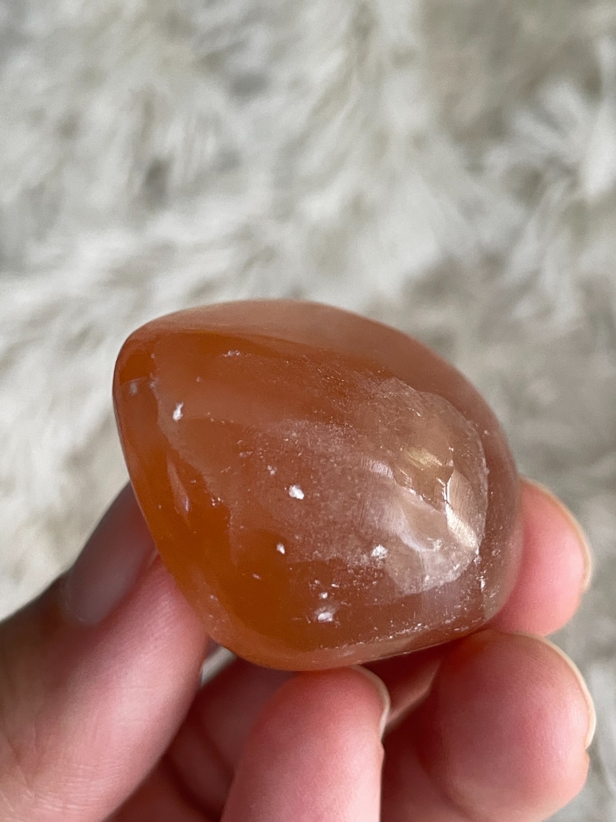 Honey Calcite Palmstone (x-small) / Tumble – 34 grams / 1.20 oz(HG)
