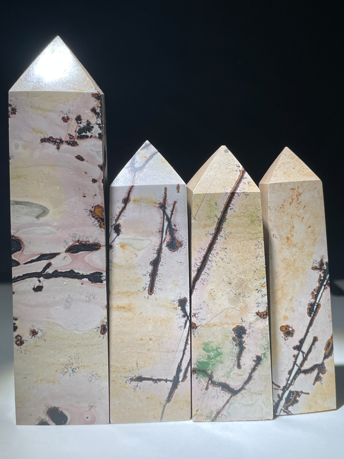 Natural traditional Chinese painting stone tower