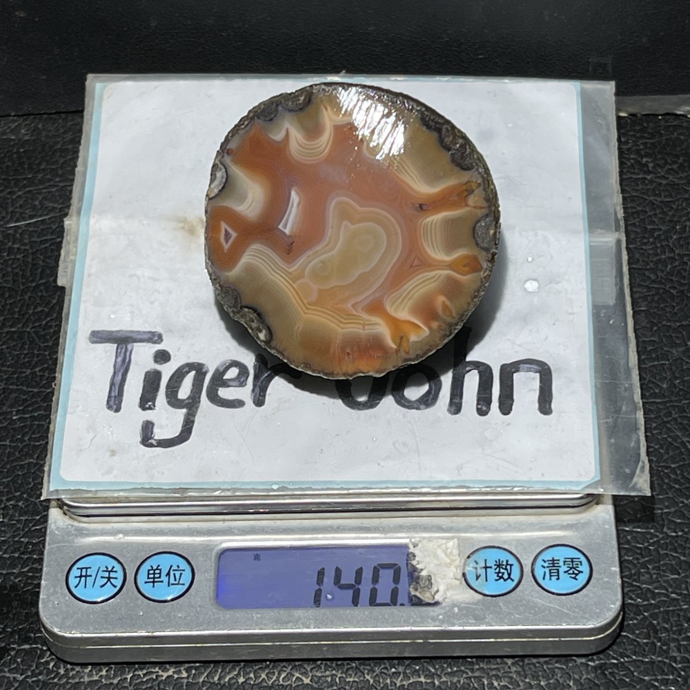 Unique Rough Agate crystal geode Achat Nodule Chinese Agate Xuanhua 140g A045