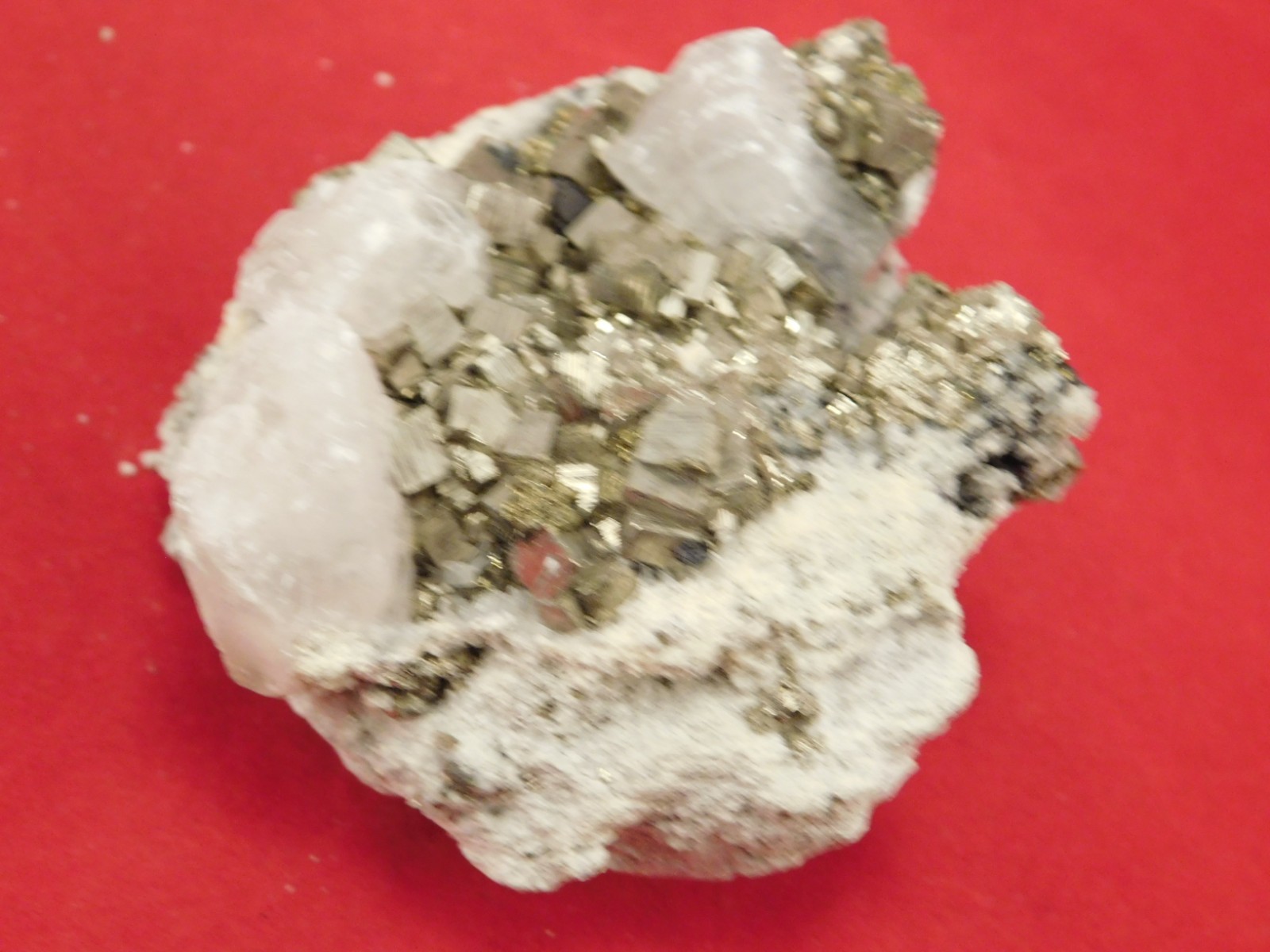 FLUORESCENT Calcite Crystal Cluster with PYRITE Crystal CUBES! Peru 196gr