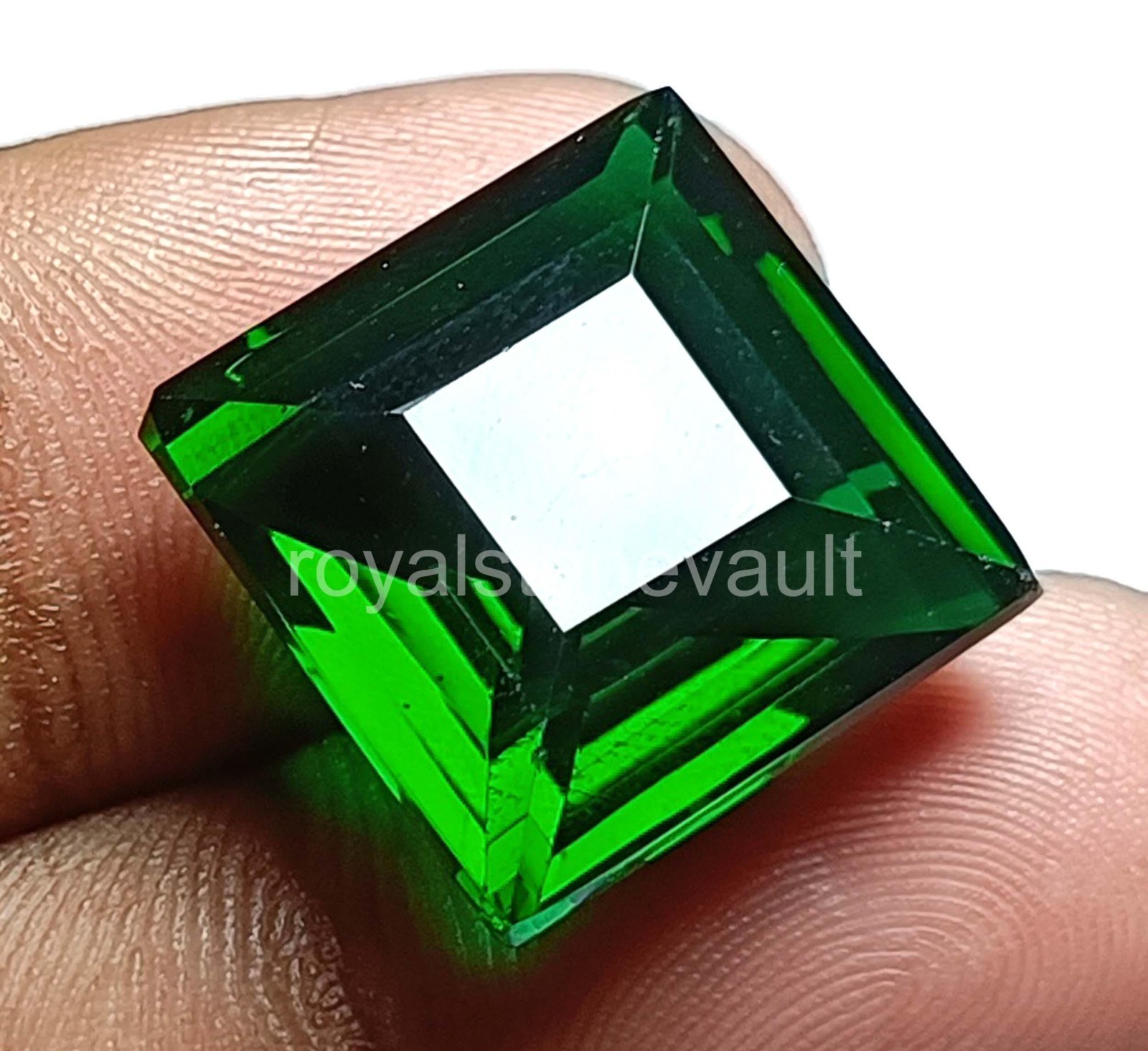 Loose Gemstone 21.50 Ct Natural Green Emerald – IGL Certified Princess Cut 5AOT