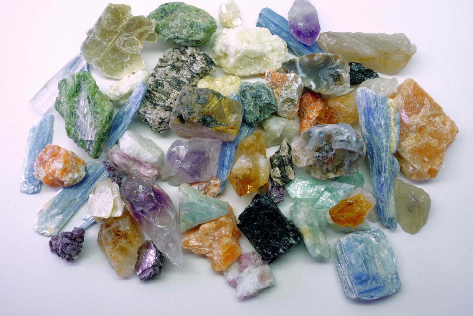 Crafters Brazil Mix 1/2 Lb Natural Crystals Mineral Specimens Mixed Gemstones