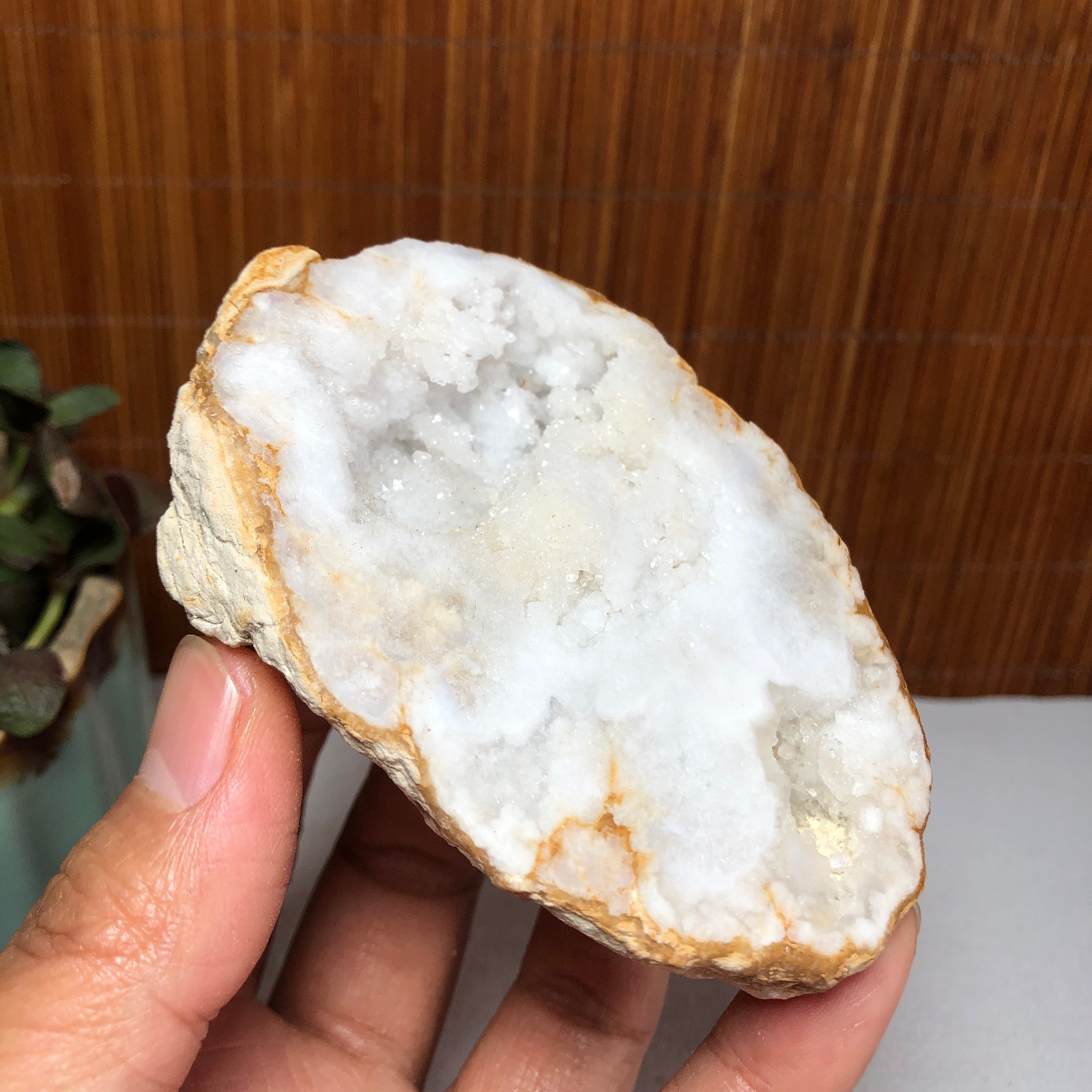 Natural agate Raw cut Crystal Geode rough original Specimens 161g A1783