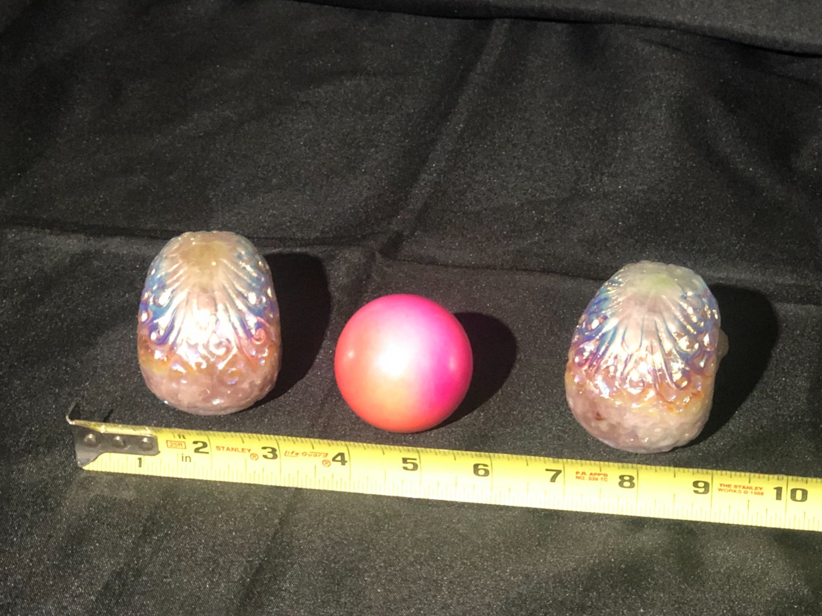 BEAUTIFUL DECOR 2 QUARTZ SKULLS WITH ELECTRO AURA PLATING AND PINK SPHERE