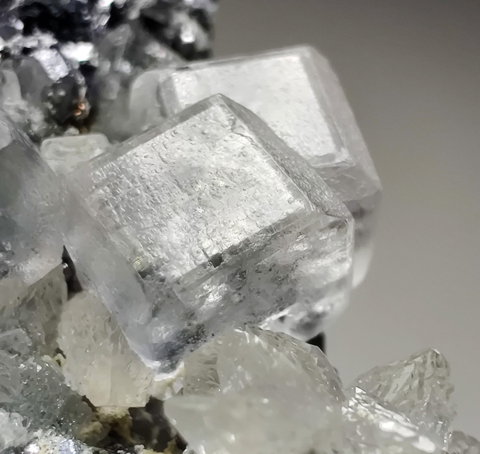 Excellent Fluorite and Calcite crystals on Galena, fluorescent. Peru? 48 grams.