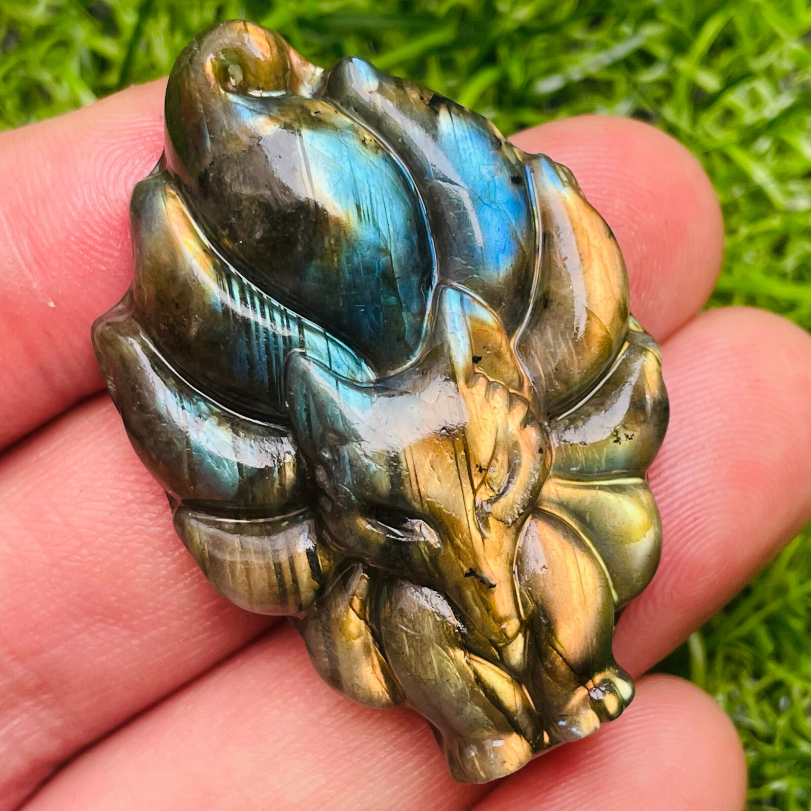 1Pc natural labradorite Quartz nine-tailed fox skull hand carved crystal 1.8″