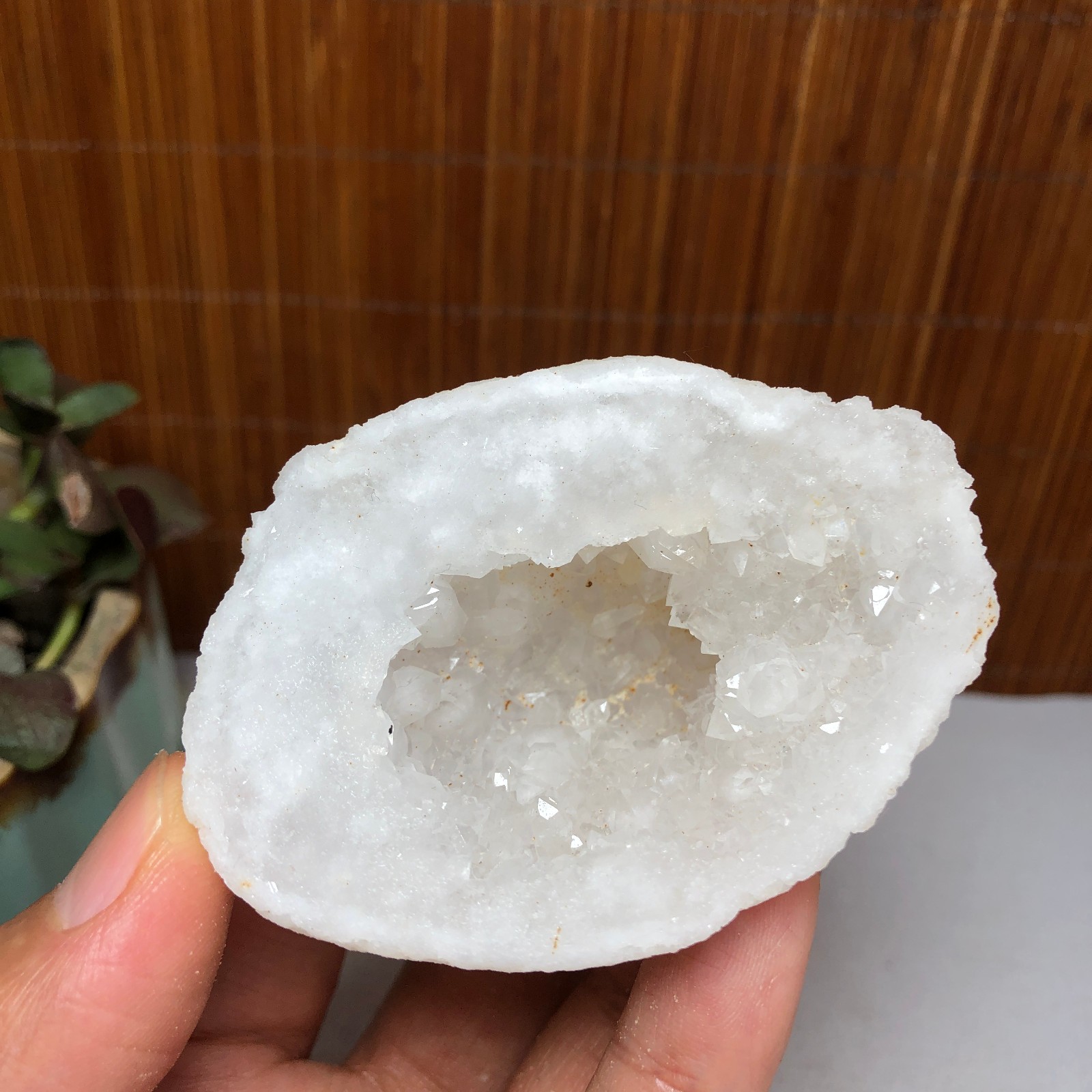 Natural agate Raw cut Crystal Geode rough original Specimens 87g A1793