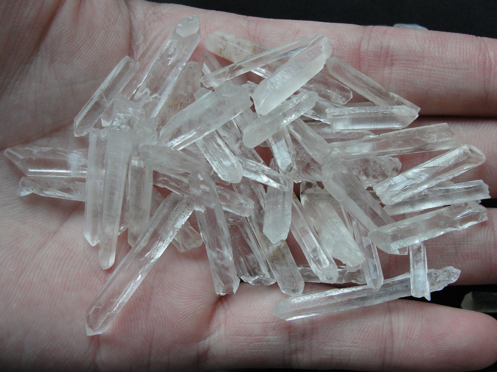 50g Lot Tiny & Micro Clear QUARTZ CRYSTAL POINTS & SHARDS small Hot
