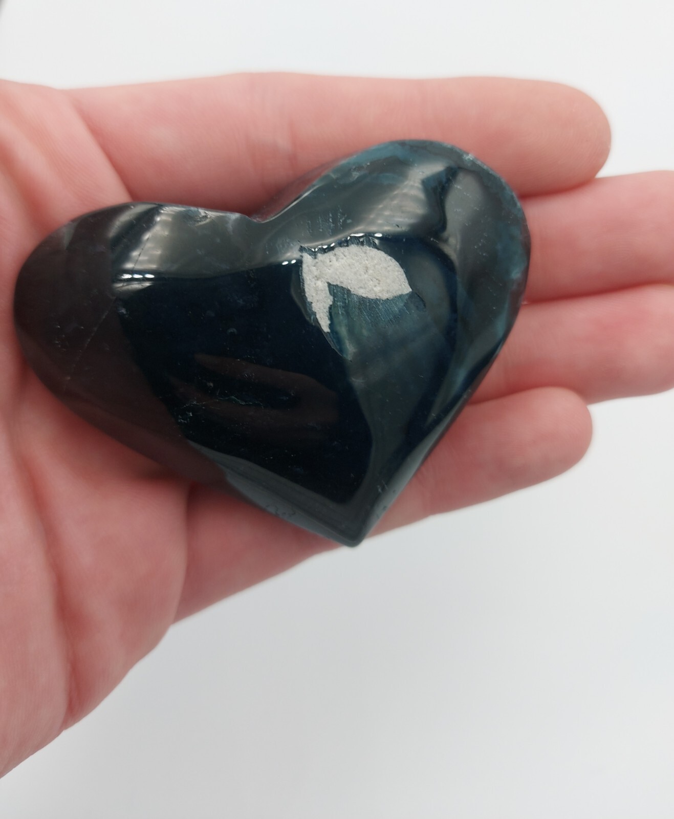 Moss Agate Heart Healing Crystal 106 Grams 6.8cm by 5.4cm