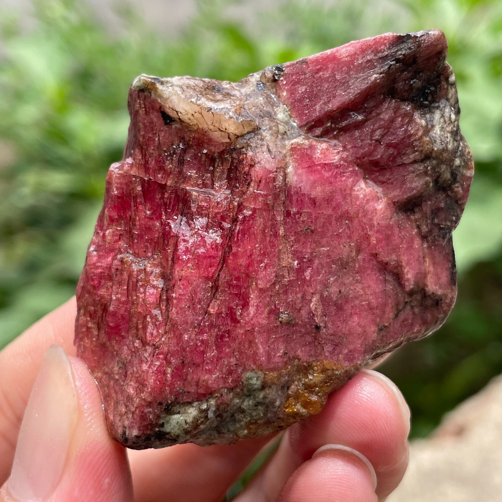 98g Small Raw Ore Red Black Rhodonite Quartz Gemstone Mineral Specimen