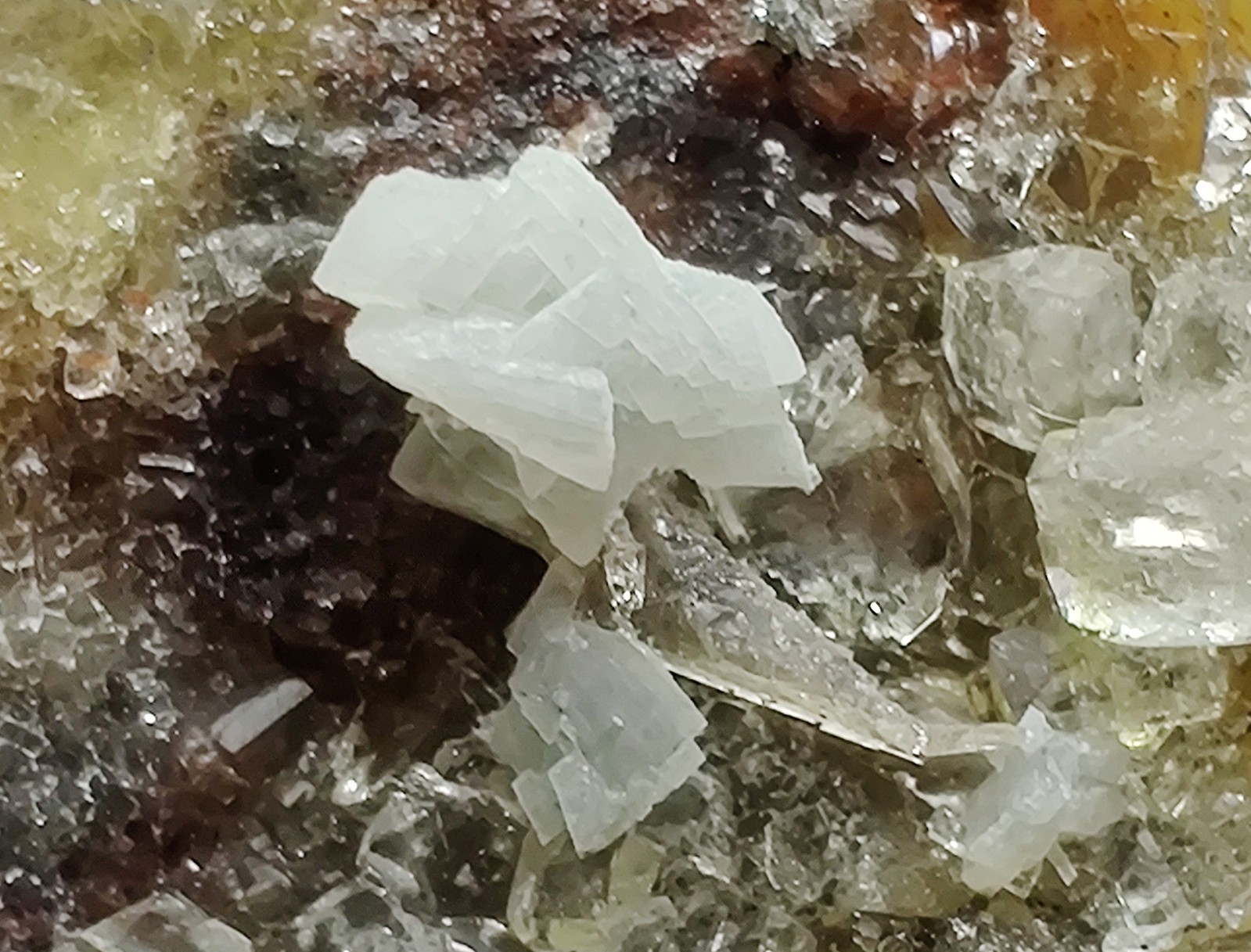 Transparent yellow Fluorite crystals, UV. Moscona Mine, Spain. 44 grams.