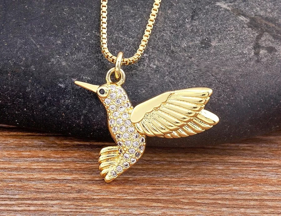 Women’s Fashion Jewelry Gold Cubic Zircon Hummingbird Bird Pendant Necklace 1PC