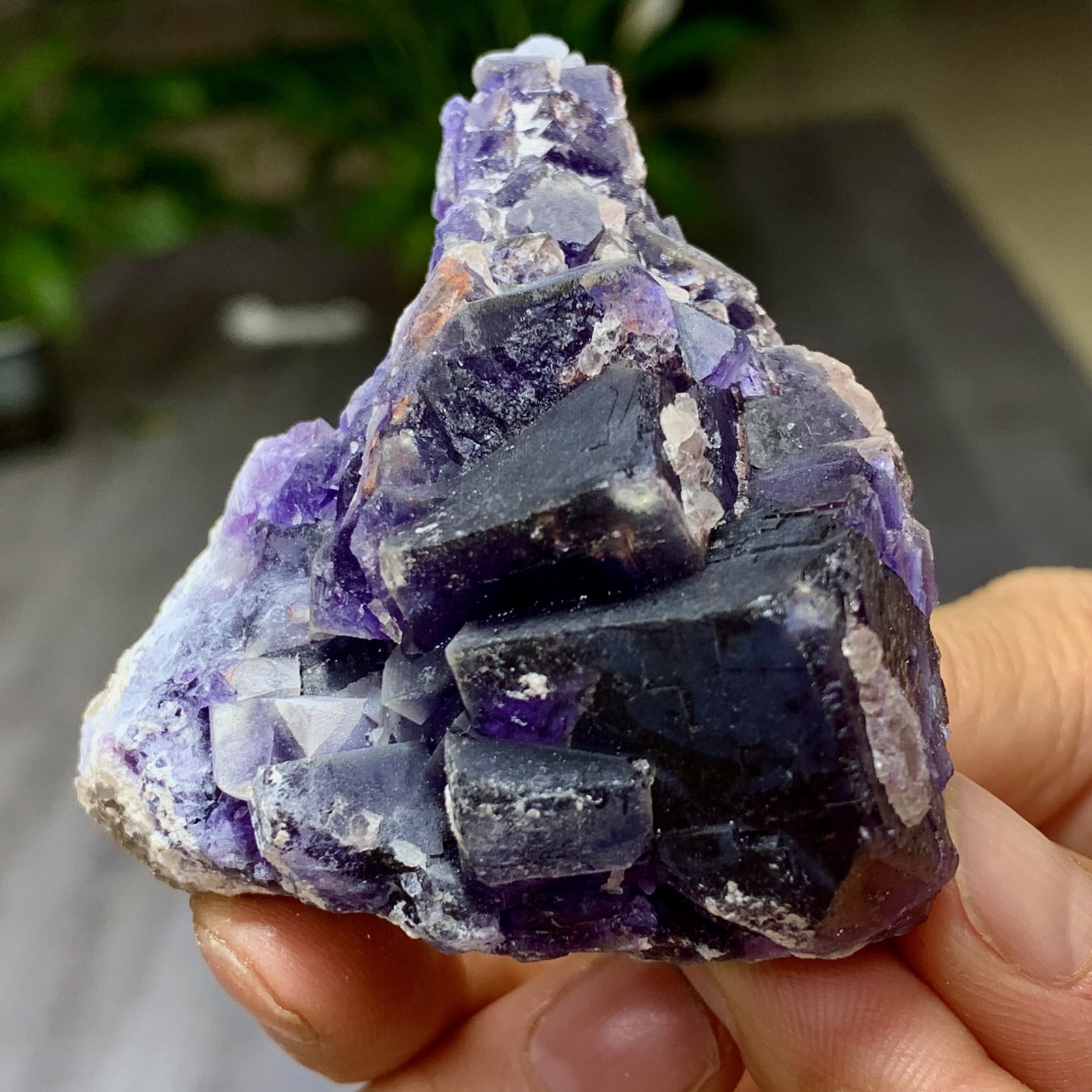 100G Rare transparent purple cubic fluorite mineral crystal sample/China