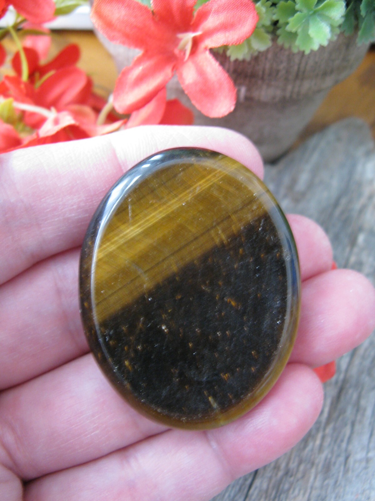 New Natural Brazilian Golden Tiger Eye Oval Shape Worry Stone Palm Stone