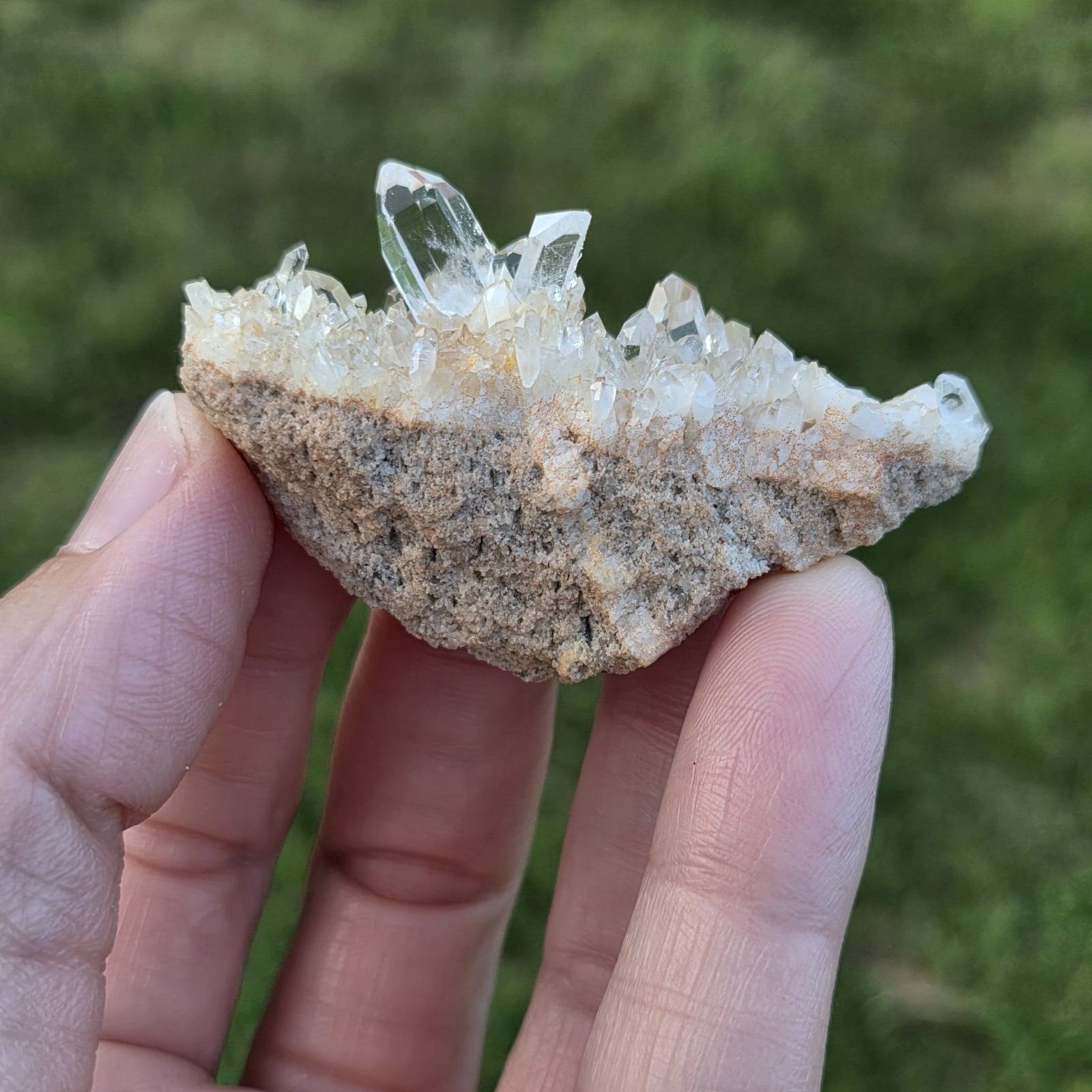 Crystal Cluster Mt. Ida Arkansas small cluster beautiful tiny clear points