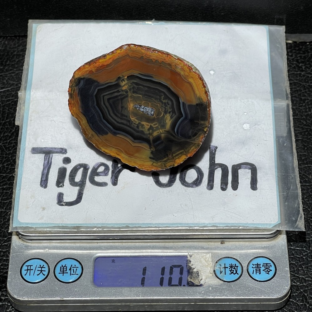 Natural half Rough Chinese Agate crystal geode Achat Nodule Hebei 110g A047