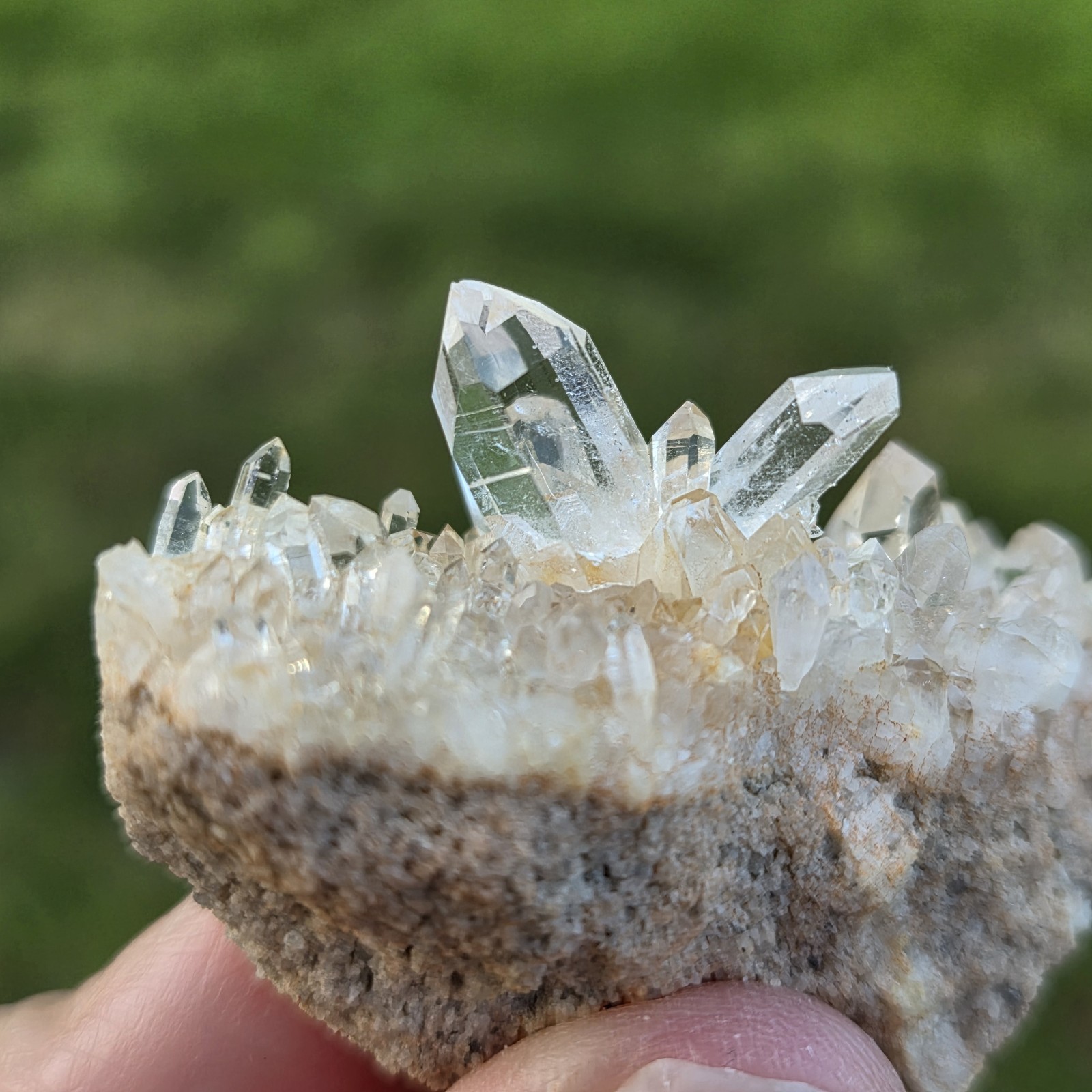 Crystal Cluster Mt. Ida Arkansas small cluster beautiful tiny clear points