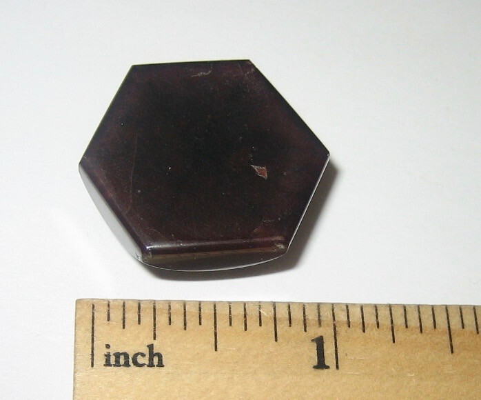 23 x 24mm HAND POLISHED RED ‘STAR GARNET’ CRYSTAL STONE CAB WITH TRAPICHE 17.3g