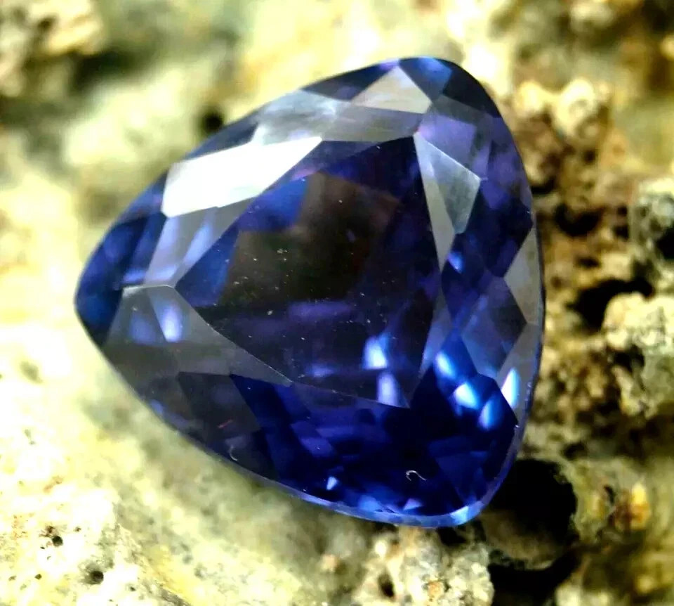 16 CT+ Natural Flawless Blue Color Sapphire Trillion Loose Certified Gemstone
