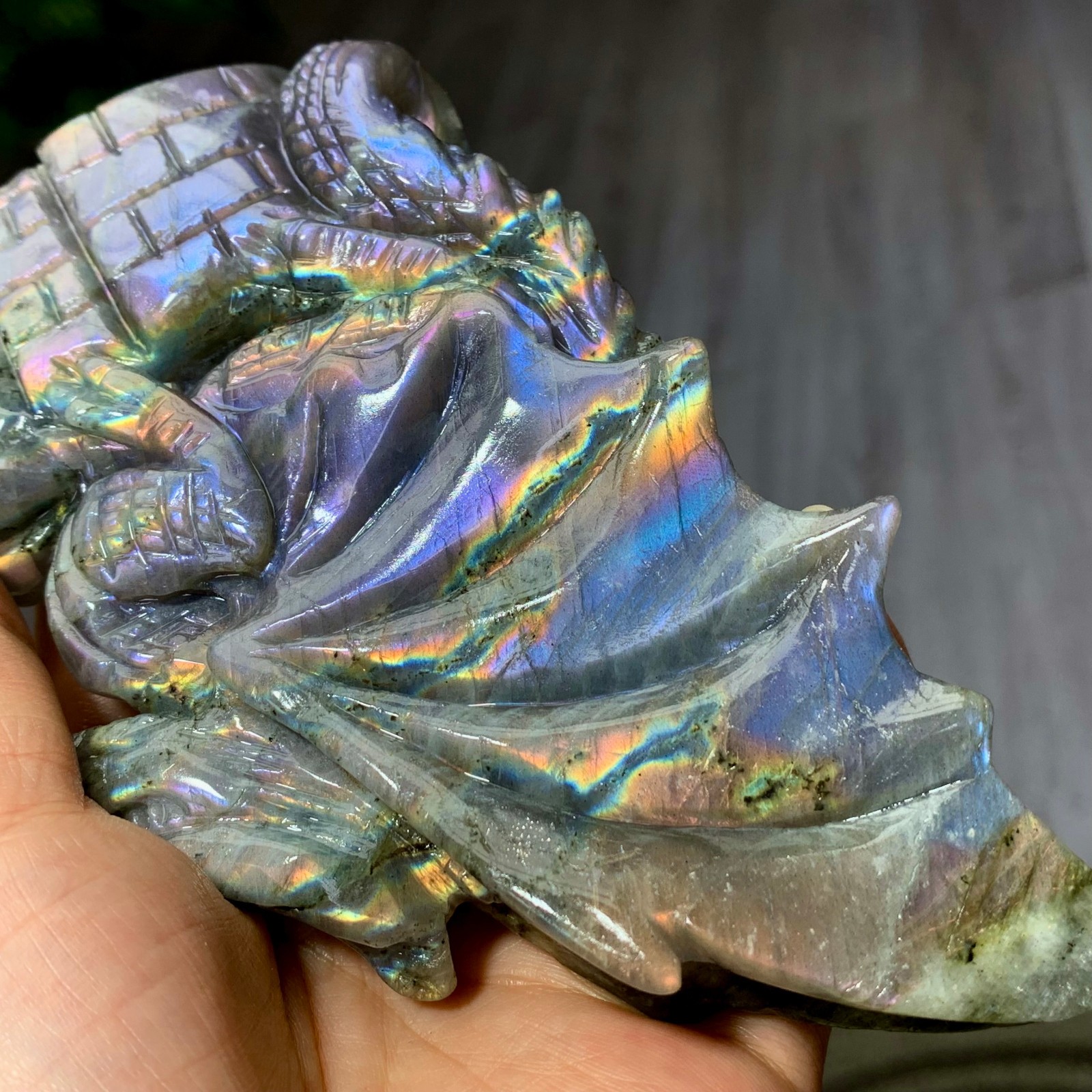 306G Natural Labradorite Quartz Crystal Stone Hand carved Flying dragon