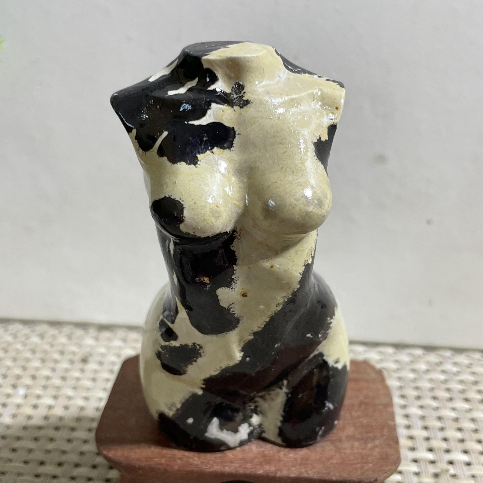 Rare 134G Traditional Chinese PaintingHand Carving Female Model