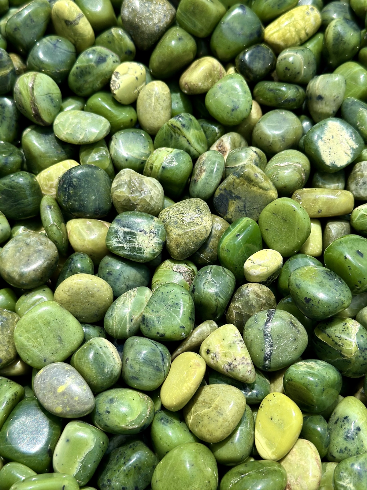 Serpentine Tumbled Stone – Polished Natural Serpentine Crystal from Peru