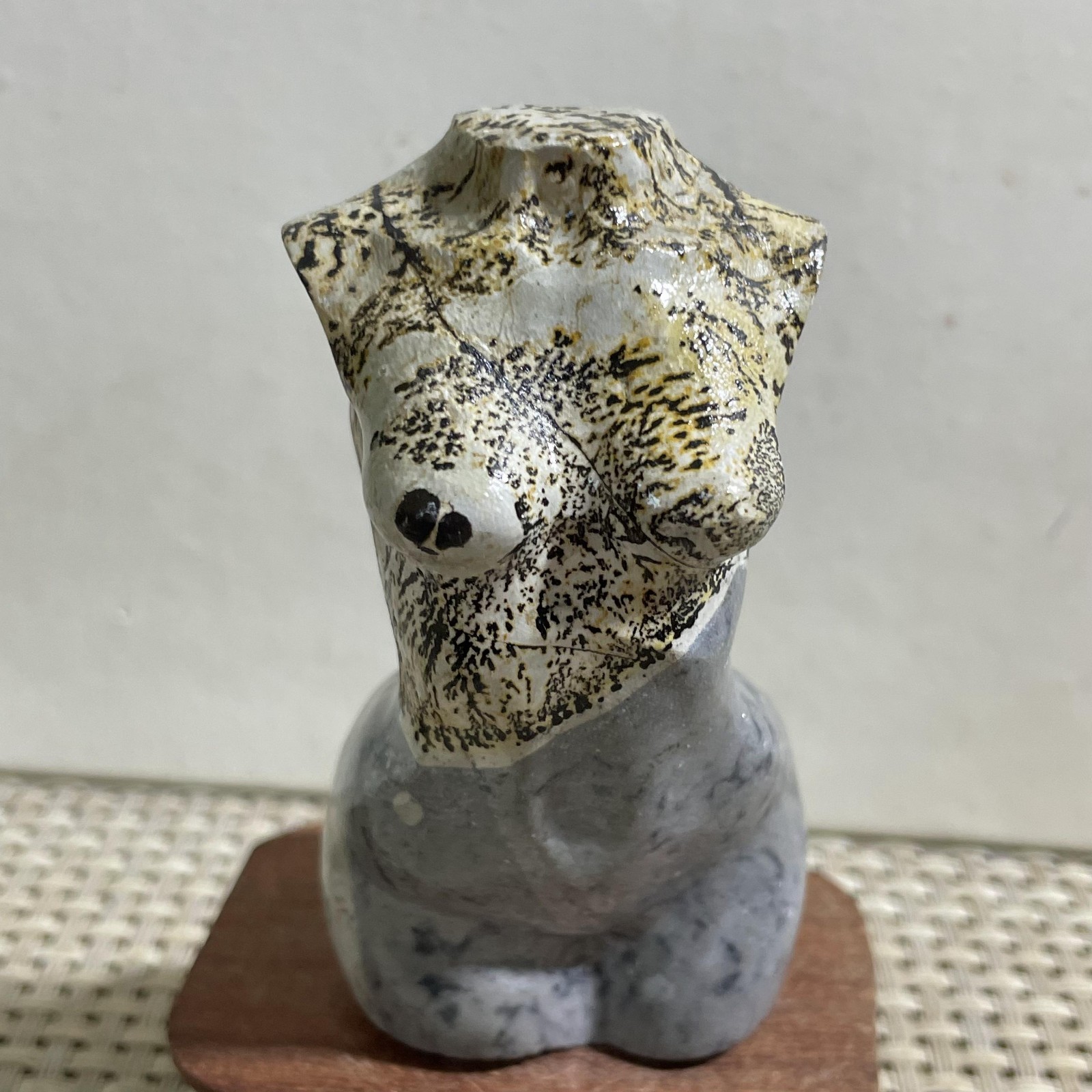 129g Rare Traditional Chinese PaintingHand Carving Female Model