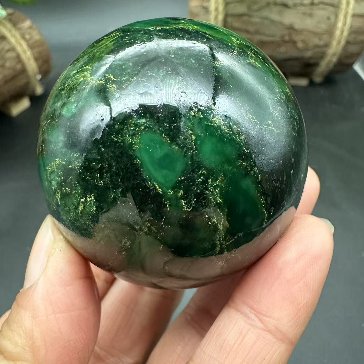 1pc Natural emerald Quartz Ball Crystal polished Sphere Healing energy gift 50mm