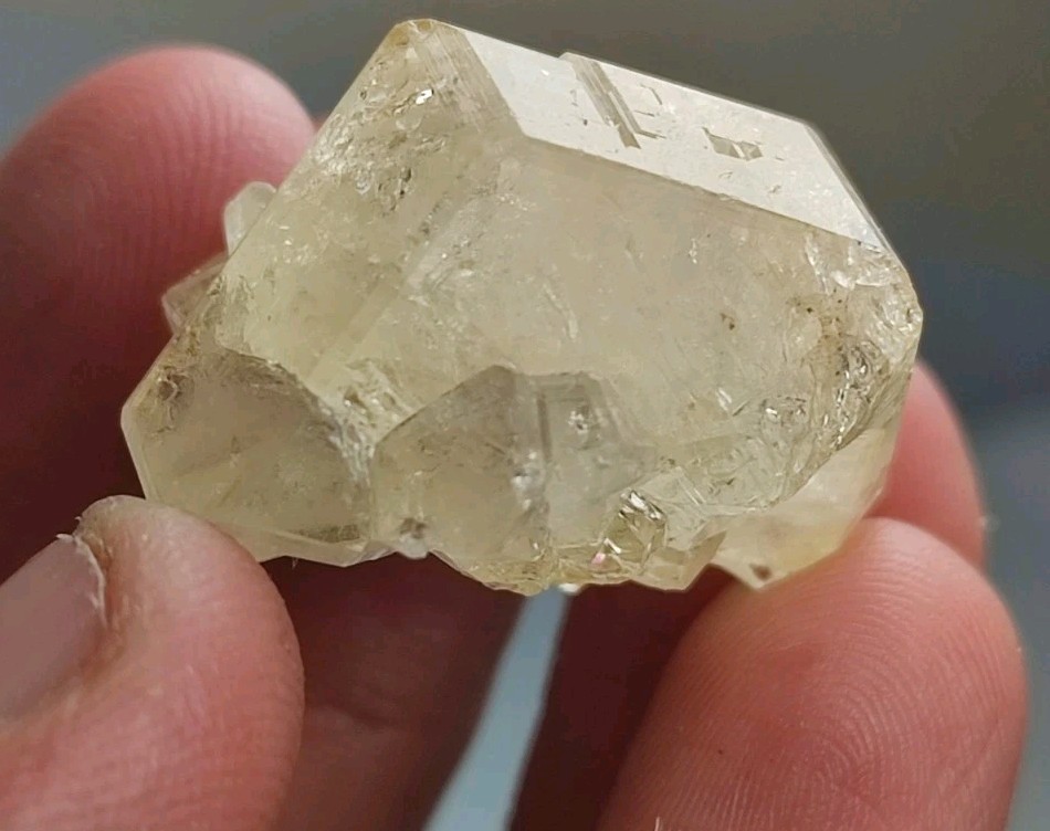 3-cm Leuco Garnet Aka (color change) White Grossular Garnet, Crystal-Zagi,Mount.