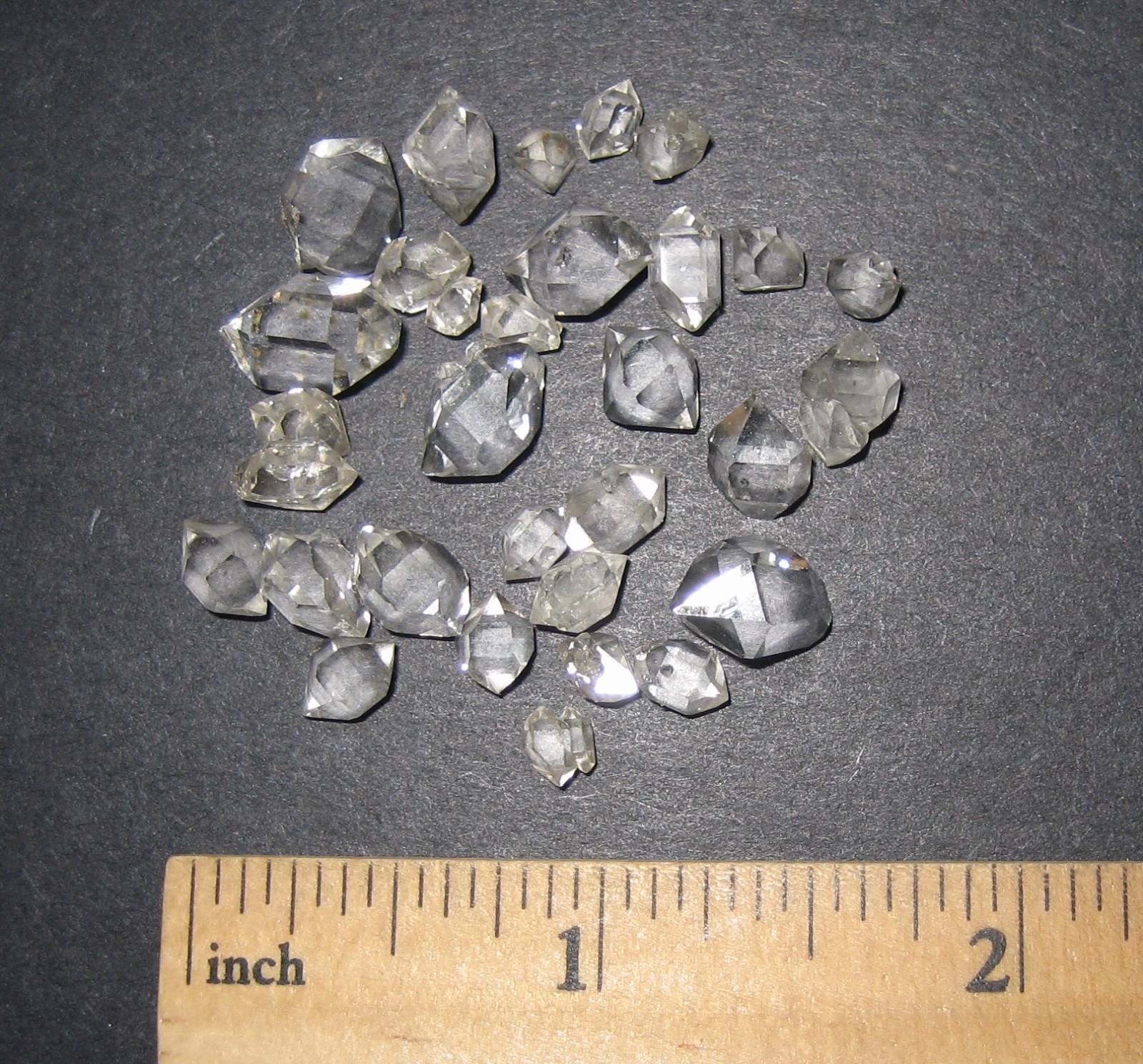 29 SMALL NATURAL 0.15-0.4″ GEM HERKIMER DIAMOND QUARTZ CRYSTALS NEW YORK 6.8g *A