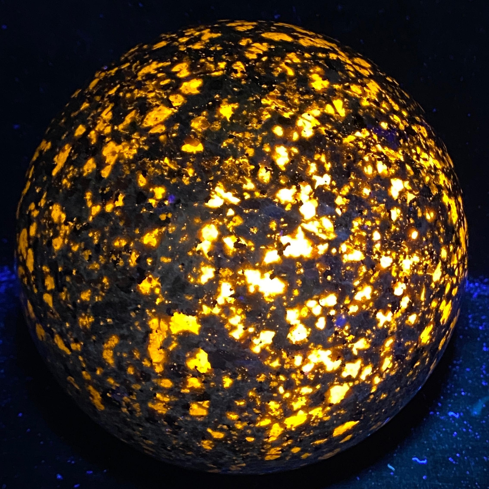 Natural Flame’s stone Sphere crystal ball reiki healing 5660G UV Reactivecrystal