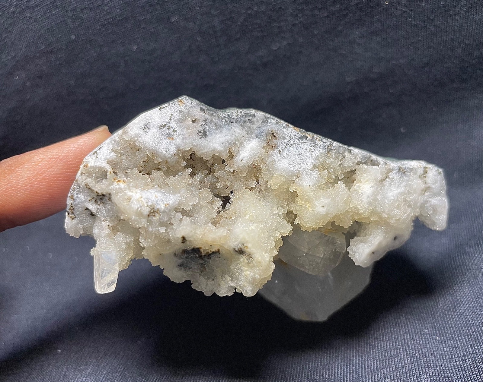Natural Apophyllite cube in quartz crystal cluster specimens 202 gr 9x8x5 cm