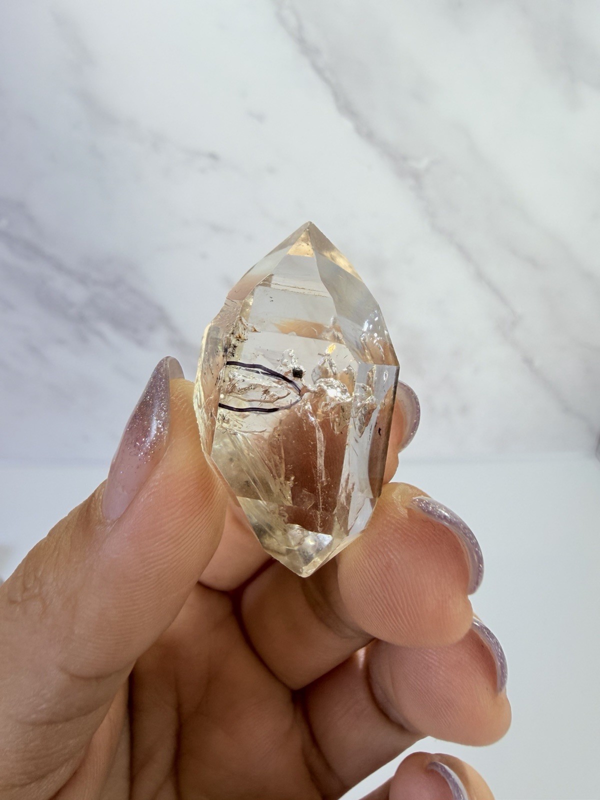 High Luster Enhydro Quartz w/ Moving Bubble &/or Carbon/Black Inclusions,A533