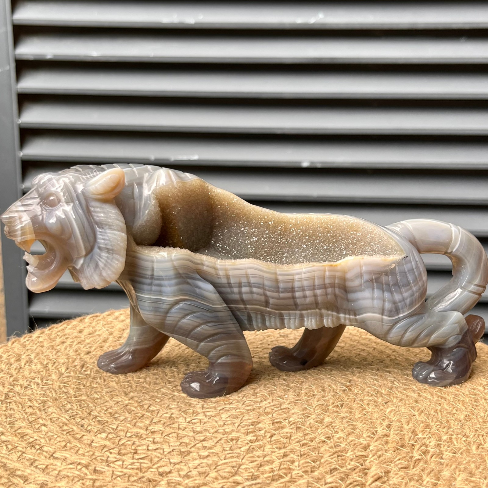 Natural Crystal Tiger Figurine Agate Animal Art Home Office Gift Decor 2.7 lb