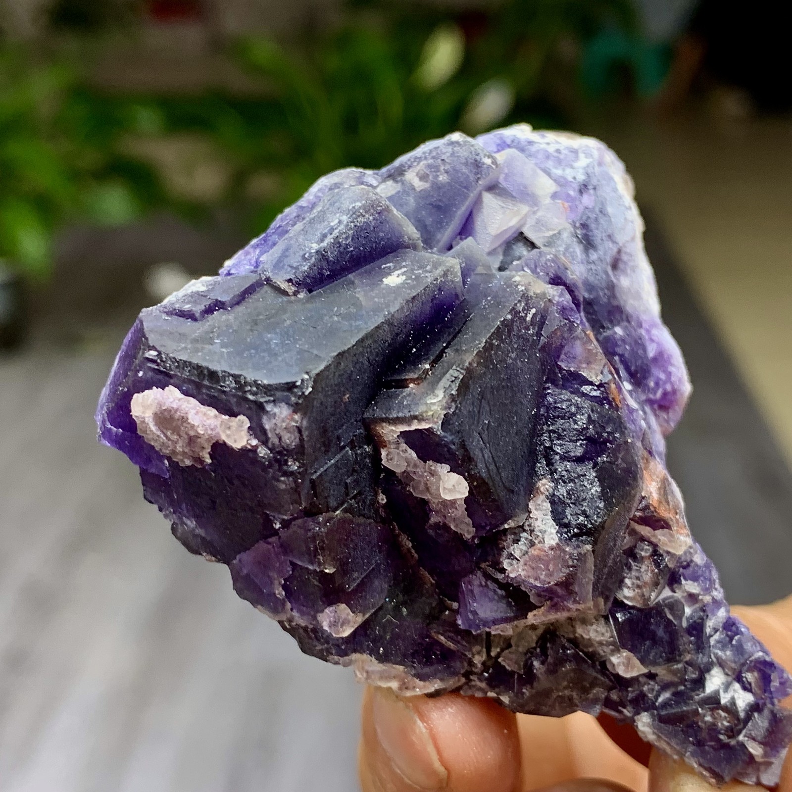 100G Rare transparent purple cubic fluorite mineral crystal sample/China