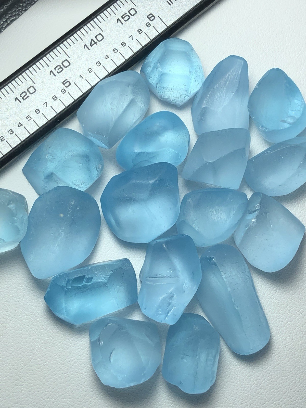 101 Grams/18 Piece / Facet Rough Grade Swiss Blue Topaz From Brazil.Loupe Clean