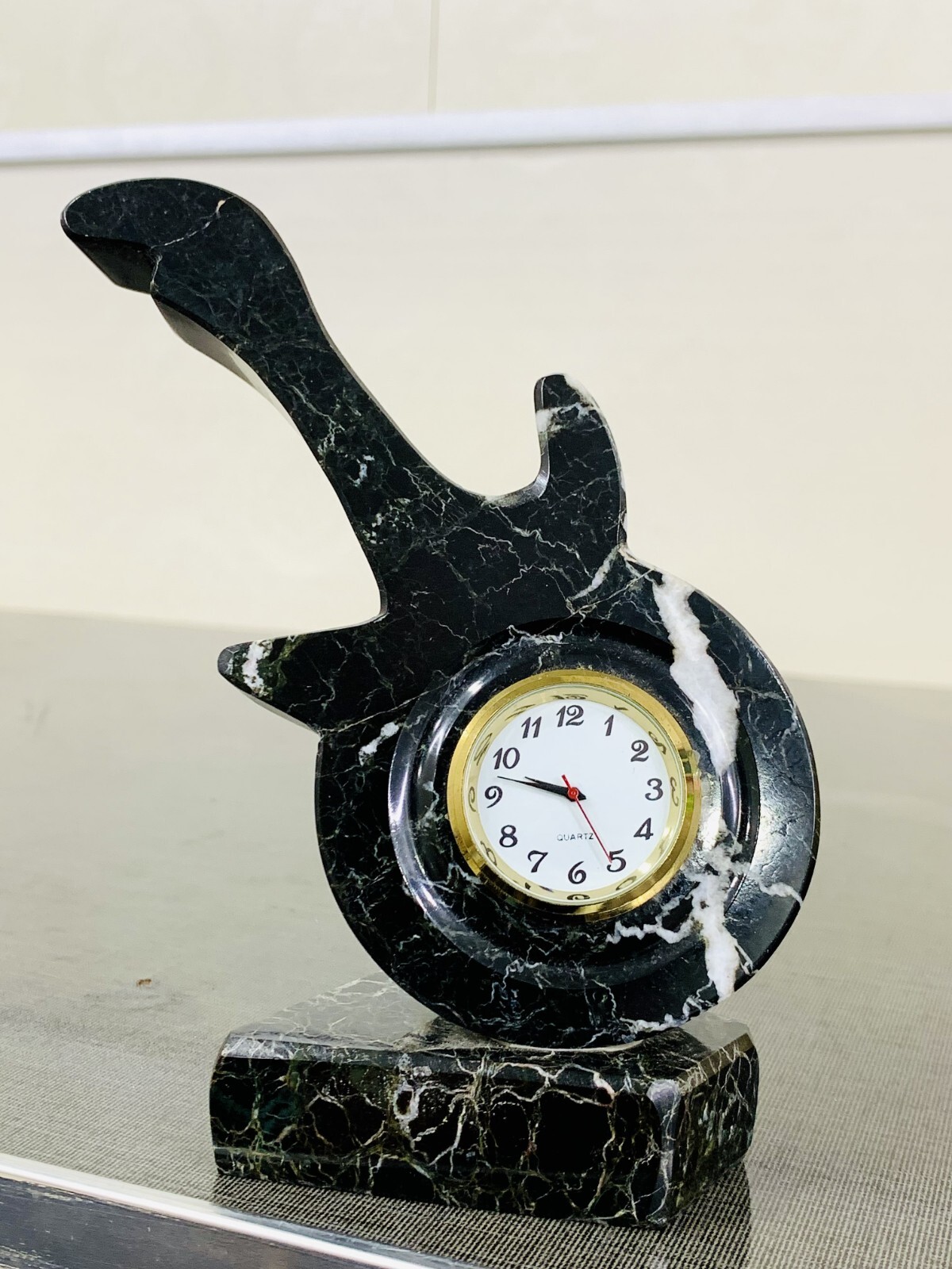 Home Decor Very Unique Table Piece Jasper Guitar Clock – 275 Gram