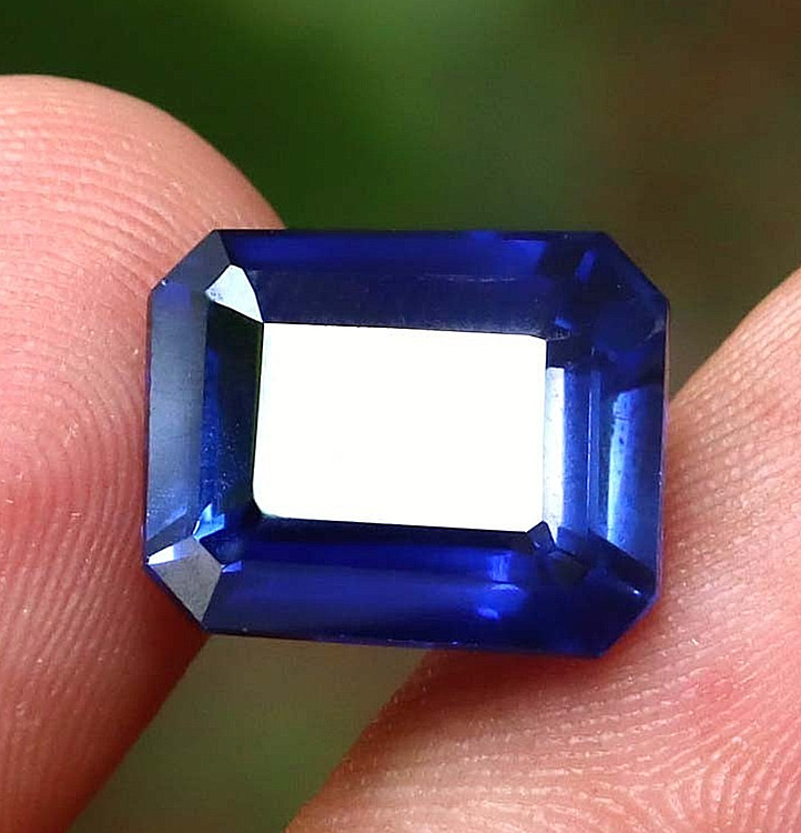Beautiful Loose Gemstone Natural Blue Sapphire Certified Emerald Cut 7-8 CT