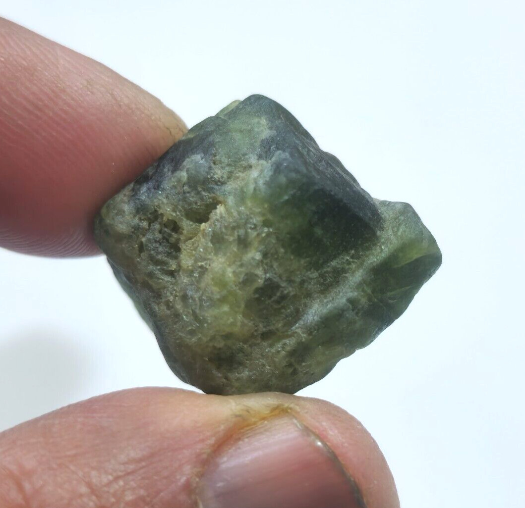 Rare Excellent Tsavorite Green Garnet Rough 77.90 Crt Loose Gemstone For Jewelry