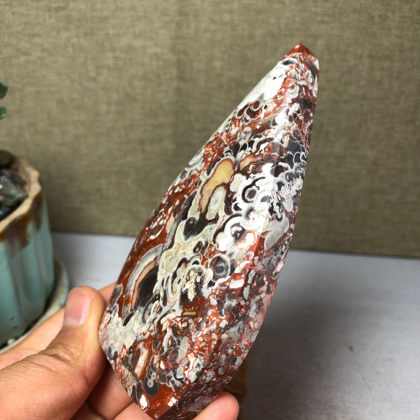 Natural l Indonesian Bloodstone agate point leaf Crystal specimens 173g A4931