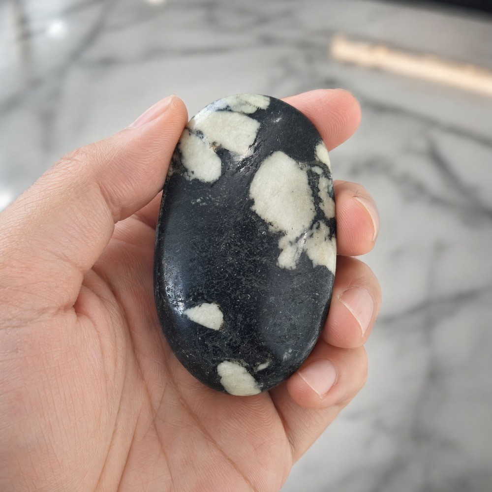 50-100g Random Irregular Chrysanthemum Crystal Palm Stone Healing Decor Gift