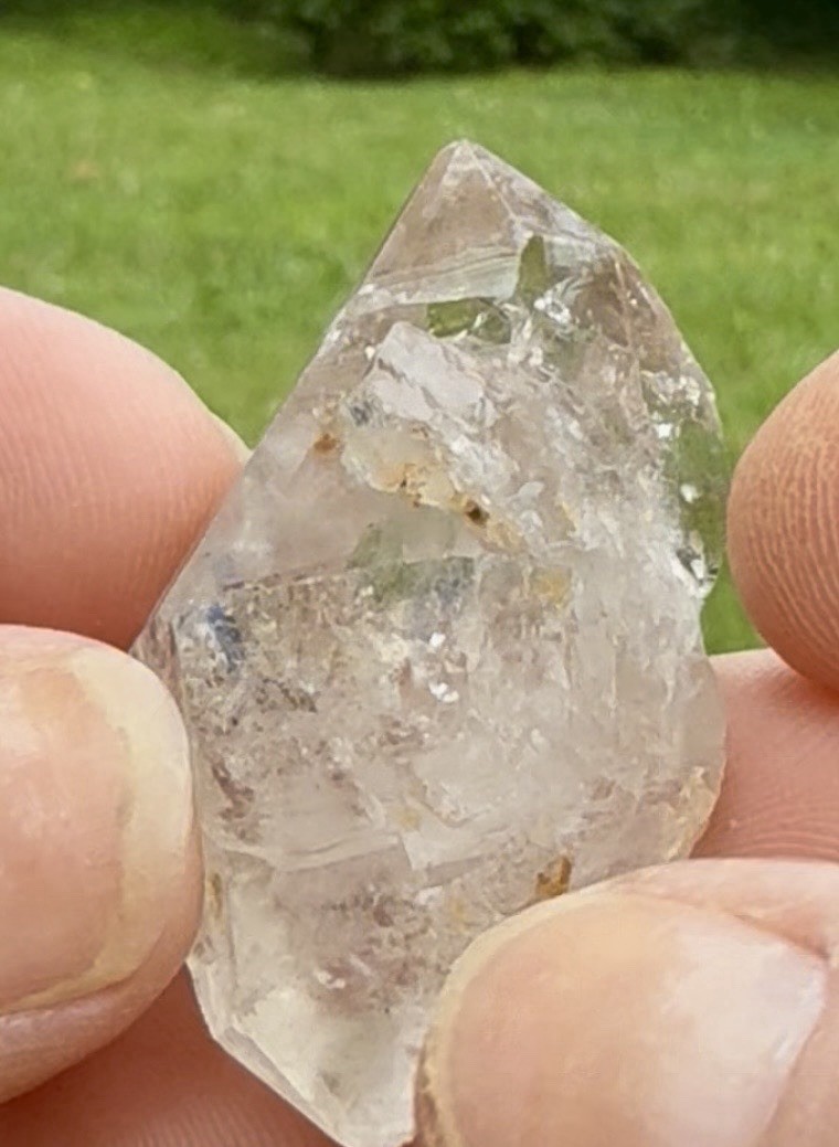 25g Herkimer diamond Enhydro! (moving graphite bubble)