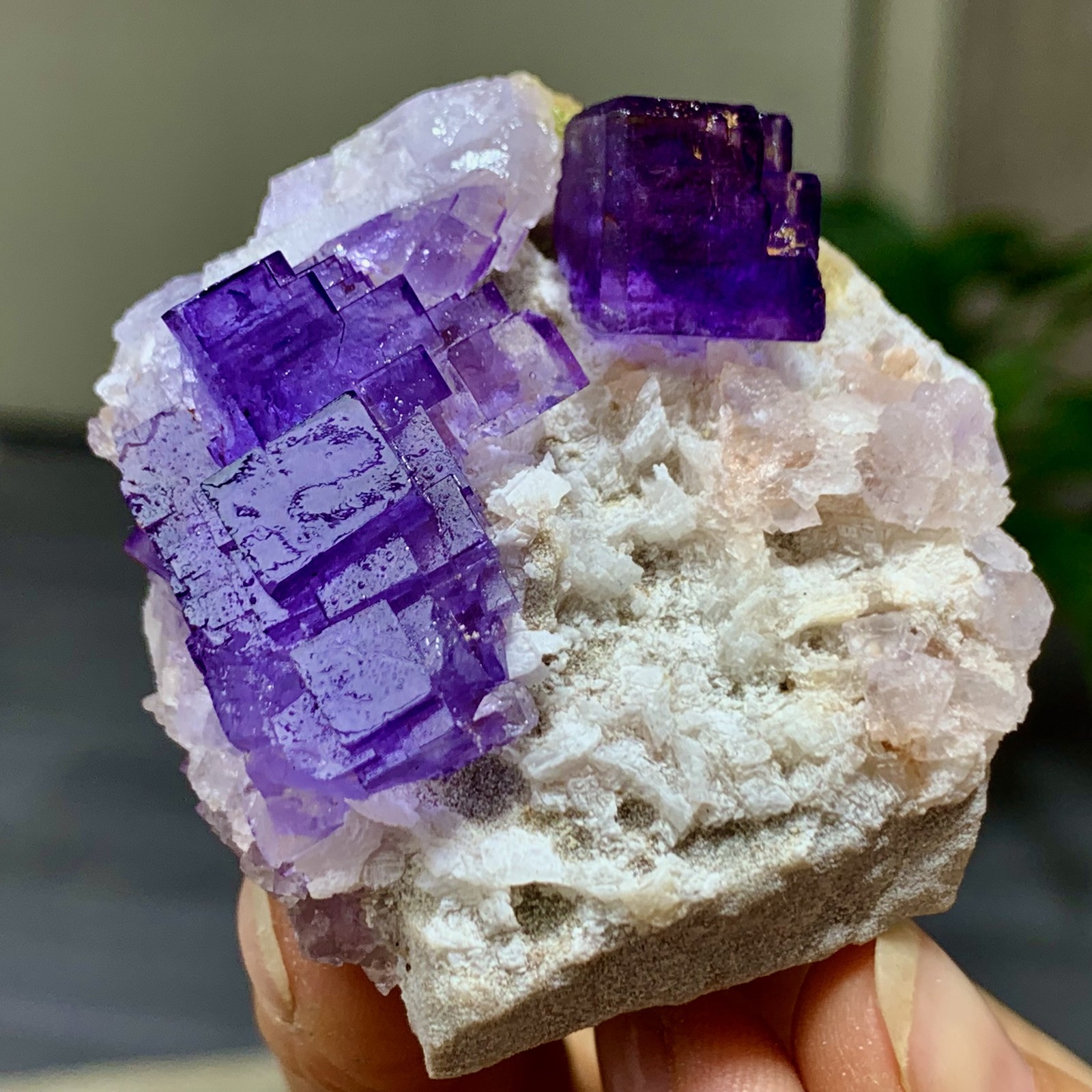 118G Natural purple framed cubic fluorite mineral specimen/Inner Mongolia–